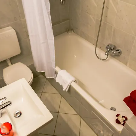 Отель The Soho Altstadt Relais 3*