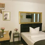 Soho Altstadt Urban Stay 3*