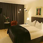Soho Altstadt Urban Stay Hotel