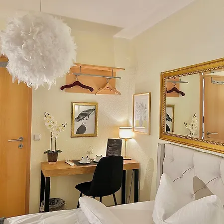 فندق Soho Private & Im Herzen Der Altstadt دوسلدورف