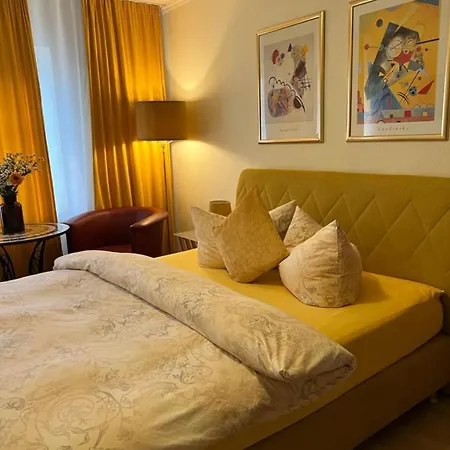 מלון Soho Altstadt Urban 3*
