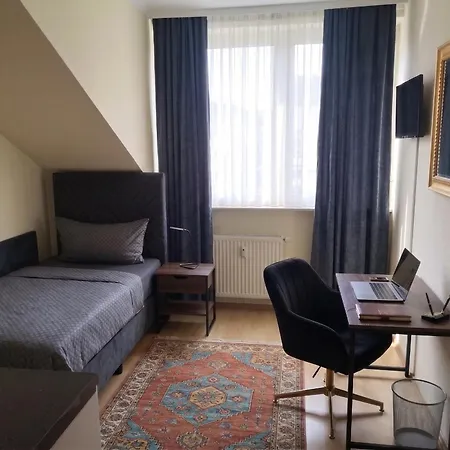 מלון Soho Altstadt Urban 3*